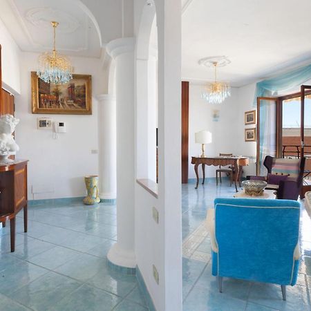 Amore Rentals - Appartamento Cielomare Sorrente Extérieur photo
