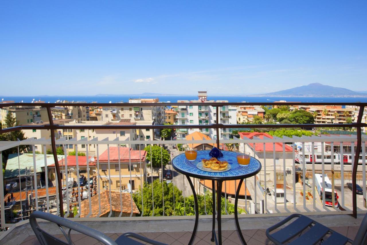 Amore Rentals - Appartamento Cielomare Sorrente Extérieur photo