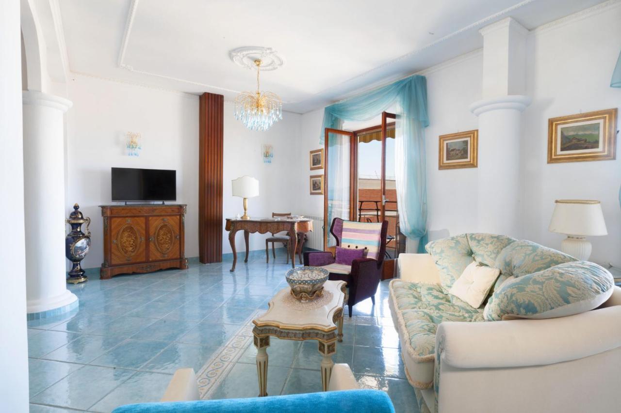 Amore Rentals - Appartamento Cielomare Sorrente Extérieur photo