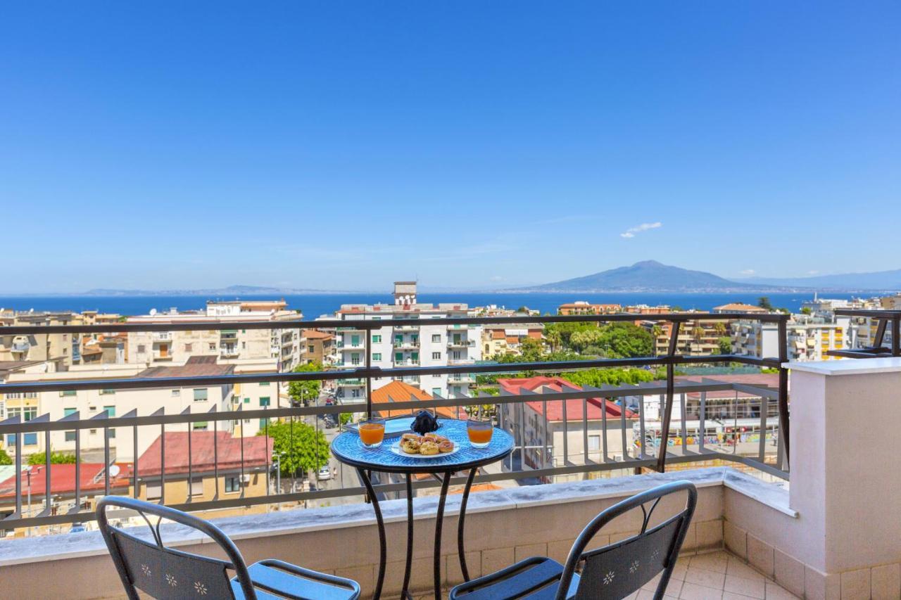 Amore Rentals - Appartamento Cielomare Sorrente Extérieur photo
